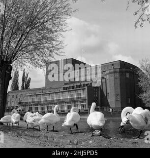 Royal Shakespeare Theatre, Stratford-upon-Avon, Warwickshire.27th avril 1961. Banque D'Images