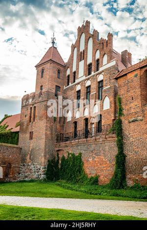 Torun, Pologne - 11 août 2021. Les ruines du château teutonique Banque D'Images