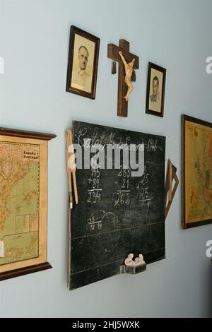 École pour enfants dans les vieux magasins de Calaf dans la région de la province d'Anoia de Barcelone, Catalogne, Espagne Banque D'Images