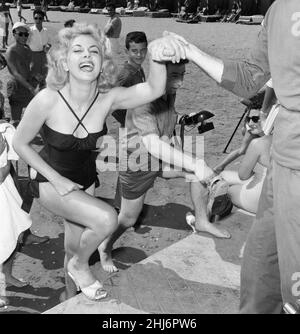 1956 Festival du film de Venise, vendredi 31st août 1956.Notre photo montre ...L'actrice italienne Sandra Milo. Banque D'Images