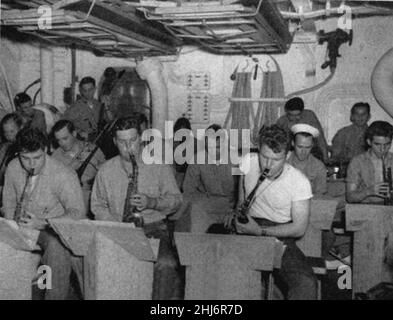 Groupe de swing à bord de l'USS Wichita (CA-45), pendant la Seconde Guerre mondiale Banque D'Images