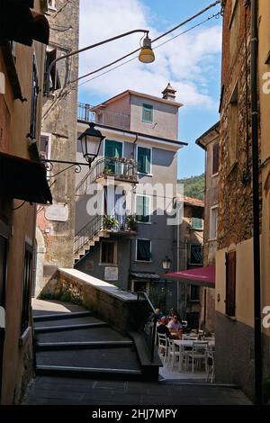 Village de montagne Colonnata dans la zone de carrières de marbre de Carrare Banque D'Images