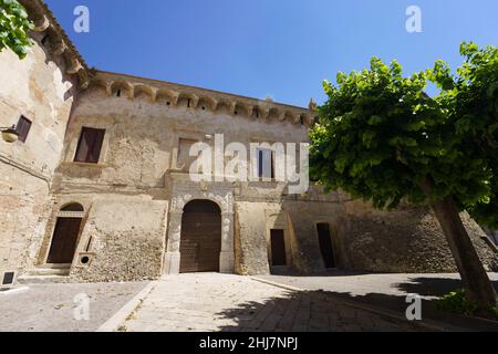 Extérieur du château historique de Serracapriola, dans la province de Foggia, Apulia, Italie Banque D'Images