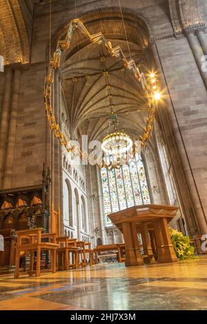 La Corona de Simon Beer représentant la couronne d'épines dans le transept nord, la cathédrale de Hereford, Hereford, Herefordshire, Royaume-Uni Banque D'Images