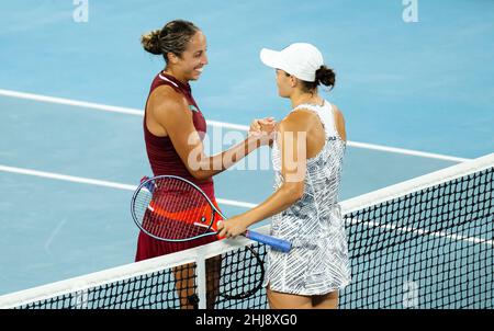 Melbourne, Australie.27th janvier 2022.Madison Keys of the United States et Ashleigh Barty of Australia en action lors de la demi-finale de l'Open d'Australie, tournoi de tennis WTA Grand Chelem 27, le 2022 janvier 2022 au Melbourne Park à Melbourne, Australie - photo : Rob Prange/DPPI/LiveMedia crédit : Independent photo Agency/Alay Live News Banque D'Images