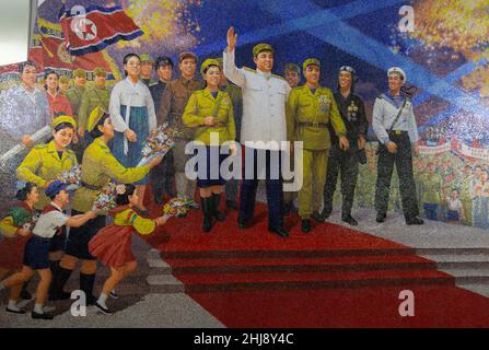 Mosaic au métro de Pyongyang en Corée du Nord. Banque D'Images