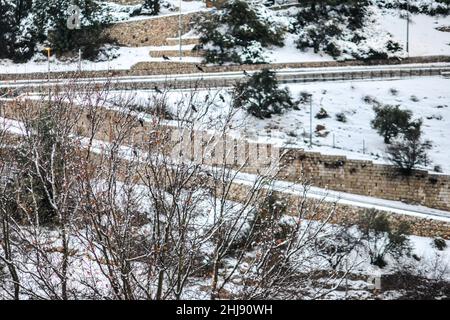 La tempête d'Elpis couvre Jérusalem avec de la neige Banque D'Images