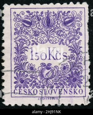 POLTAVA, UKRAINE - 27 janvier 2022.Timbre d'époque imprimé en Tchécoslovaquie vers 1954 spectacles Banque D'Images