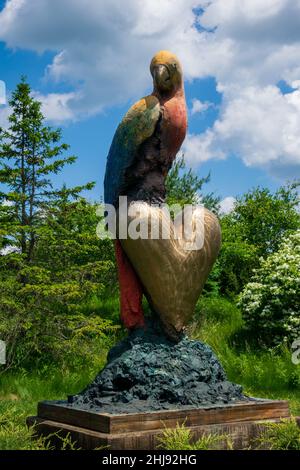 Grand Rapids, MI USA - 30 mai 2016 : les grands cris de perroquet colorent les jardins de Meijer Banque D'Images