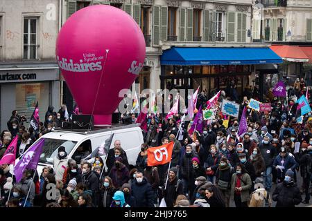 Paris, France.27th janvier 2022.Manifestations lors d'une mobilisation interprofessionnelle (protestation) sur les salaires et l'emploi à Paris le 27 janvier 2022.Photo de Raphael Lafargue/ABACAPRESS.COM crédit: Abaca Press/Alay Live News Banque D'Images