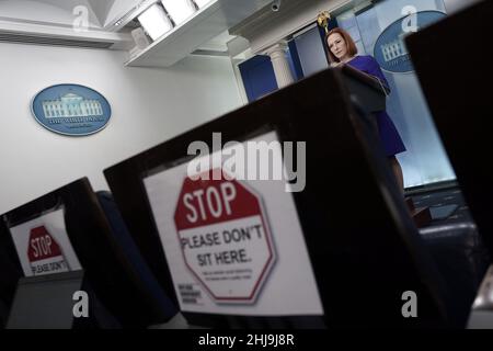 Washington, États-Unis.27th janvier 2022.Le secrétaire de presse de la Maison Blanche, Jen Psaki, prend la parole lors d'un briefing quotidien à la Maison Blanche à Washington, DC, le 27 janvier 2022.Photo par Yuri Gripas/UPI crédit: UPI/Alay Live News Banque D'Images