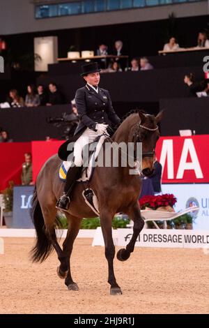 Inna Logotenkova et Fleraro UKR lors de la coupe du monde de la FEI 2019 de Longines, le 30 2019 novembre à Madrid, Espagne Banque D'Images