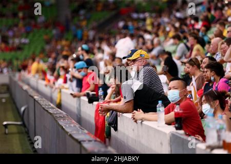 Melbourne, Australie, 27 janvier 2022.Les fans de football attendent le coup d'envoi lors du match de qualification de la coupe du monde entre Australia Socceroos et le Vietnam, le 27 janvier 2022, à l'AAMI Park de Melbourne, en Australie.Crédit : Dave Helison/Speed Media/Alamy Live News Banque D'Images