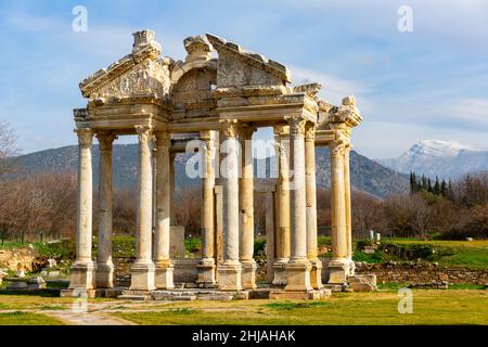 Tetrapylon à Aphrodisias, Turquie. Banque D'Images