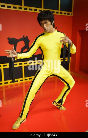 Sotchi, Russie 11 octobre 2021 : Bruce Lee au musée Madame Tussauds de Sotchi.Le premier musée russe de personnages de cire de célébrités du monde Banque D'Images