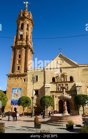 Antequera, Espagne - 31 décembre 2020 : eglise et place de saint-Sébastien à Antequera sur l'Andalousie en Espagne Banque D'Images