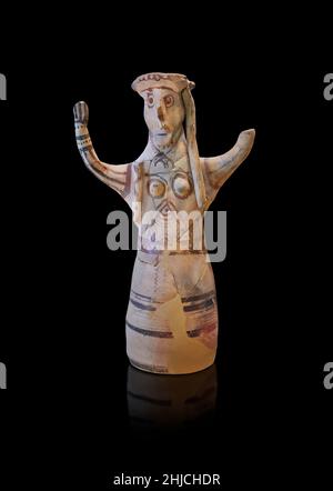 Statuette de figurine de poterie mycénienne d'une déesse faite sur une roue de poterie, Tiryns Basse Citadelle, 12th cent BC..Sur fond noir.Photographie Banque D'Images