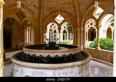 Fontaine d'ablution, templet del lavatori, Abbaye de Poblet, Reial Monestir de Santa Maria de Poblet, Catalogne, Espagne.C'est un monastère cistercien, FO Banque D'Images