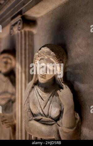 Sarcophage des Mourning Women au Musée d'Archéologie d'Istanbul, Turquie. Banque D'Images