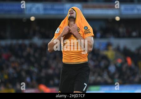 Wolf football Pedro Neto Wolverhampton Wanderers / Aston Villa au stade Molineux 10/11/2019 - English Premier League Banque D'Images