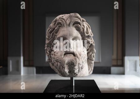 Marble Head of Greek God Zeus, 3rd-2nd Century BC de Troy.Musée archéologique d'Istanbul. Banque D'Images