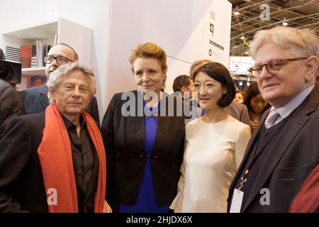 Paris, France. 19th mars 2015. Roman Polanski (r), comédien et Fleur Pellerin, ministre de la Culture , présent au salon du livre le 19 mars 2015 à Banque D'Images