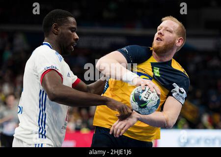 Budapest, Hongrie, 28th janvier 2022.Jim Gottfridsson, de Suède, réagit lors du match semi final de l'EHF 2022 entre la France et la Suède à Budapest, Hongrie.28 janvier 2022.Crédit : Nikola Krstic/Alay Banque D'Images