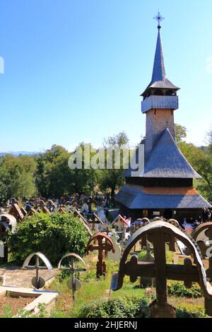 Septembre 8 2021 - Ieud, Roumanie : ancienne église en bois du village d'Ieud dans le comté de Maramures Banque D'Images