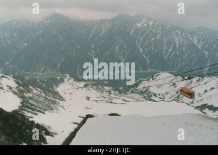 Piste de rafles de Tateyama.Copie numérisée de la photo d'archives Japon Paysage Banque D'Images