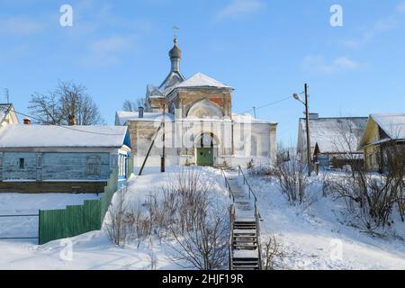 Vue de l'ancienne église de la Nativité du Christ le jour ensoleillé de janvier.Kashin.Région de Tver, Russie Banque D'Images