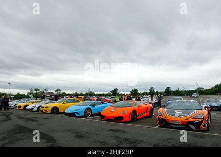 Darlington, Royaume-Uni; 23rd août 2020 : Lamborghini est garée à un salon de l'auto Banque D'Images