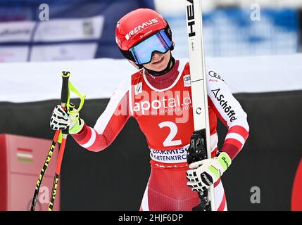 Garmisch Partenkirchen, Allemagne.29th janvier 2022.Ski alpin : coupe du monde, ski alpin, femmes.Ariane Raedler d'Autriche à l'arrivée.Credit: Angelika Warmuth/dpa/Alamy Live News Banque D'Images