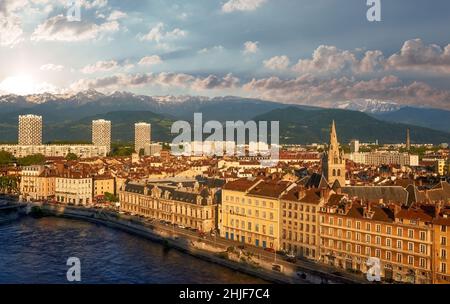 Vue panoramique sur Grenoble Banque D'Images