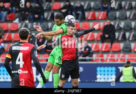 Wiesbaden, Allemagne.29th janv. 2022. Firo : 01/29/2022, Fuvuball, 3rd Bundesliga, saison 2021/2022, SV Wehen Wiesbaden - MSV Duisburg Aziz Bouhaddouz, MSV Links crédit: dpa/Alay Live News Banque D'Images