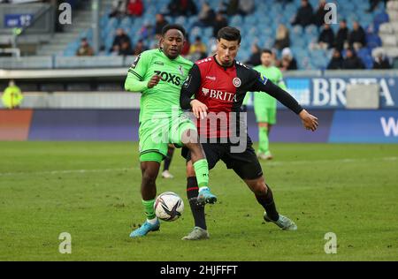 Wiesbaden, Allemagne.29th janv. 2022. Firo : 29th janvier 2022, Fuvuball, 3rd Bundesliga, saison 2021/2022,SV Wehen Wiesbaden - MSV Duisburg John YEBOAH, Duisburg, Left Credit: dpa/Alamy Live News Banque D'Images