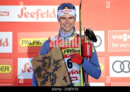 Vinzenz GEIGER (GER), lauréat, cérémonie de remise des prix, concours individuel individuel Gundersen NH/10 km, coupe du monde combiné nordique FIS à Seefeld/Tyrol le 29th janvier 2022 Banque D'Images