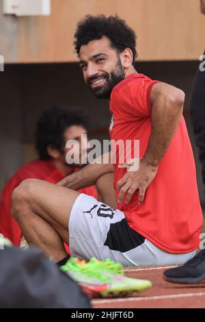 Cameroun, Yaoundé, 29 janvier 2022.Mohamed Salah, d'Égypte, sourit pendant la séance d'entraînement avant le quart de finale du match entre l'Égypte et le Maroc à la coupe d'Afrique des Nations, au terrain d'entraînement Olembe Stadium.Crédit : Sebo47/Alamy Live News Banque D'Images