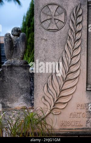 feuille de palmier, symbole de la victoire dans la résurrection, cimetière de ses Salines, Majorque, Iles Baléares, Espagne Banque D'Images