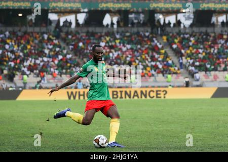 Cameroun, Douala, 29 janvier 2022 - Nicolas Moumi Ngamaleu du Cameroun lors de la coupe d'Afrique sur les nations play offs - quart de finale match entre la Gambie et le Cameroun au stade de Japoma, Douala, Cameroun 29/01/2022 photo SF Credit: Sebo47/Alay Live News Banque D'Images