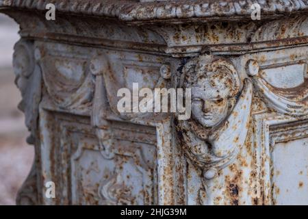 Monument funéraire en fer forgé dans l'atelier français d'Alfred Corneau, cimetière de Palma, Majorque, Iles Baléares, Espagne Banque D'Images