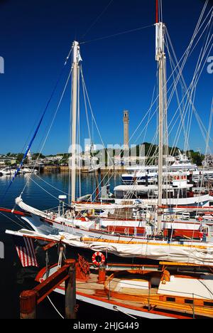 Jour d'été dans le port de Provincetown, Cape Cod Banque D'Images