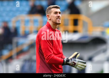 LONDRES, ROYAUME-UNI.JAN 29th Alex Palmer de West Bromwich s'échauffe avant le match de championnat Sky Bet entre Millwall et West Bromwich Albion à la Den, Londres, le samedi 29th janvier 2022.(Credit: Ivan Yordanov | MI News) Credit: MI News & Sport /Alay Live News Banque D'Images