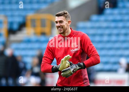 LONDRES, ROYAUME-UNI.JAN 29th Alex Palmer de West Bromwich s'échauffe avant le match de championnat Sky Bet entre Millwall et West Bromwich Albion à la Den, Londres, le samedi 29th janvier 2022.(Credit: Ivan Yordanov | MI News) Credit: MI News & Sport /Alay Live News Banque D'Images