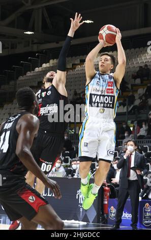 Matteo Spagnolo (Vanoli basket Cremona) pendant la série A1 italien LBA championnat de basket-ball match Segafredo Virtus Bologna vs.Vanoli Panier Cremona à l'aréna Segafredo - Bologne, 29 janvier 2022 - photo: Michele Nucci Banque D'Images