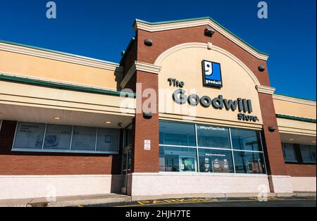 Bound Brook, New Jersey, États-Unis - 22 janvier 2022 : panneau extérieur du magasin et du centre de dons de Goodwill Industries. Banque D'Images