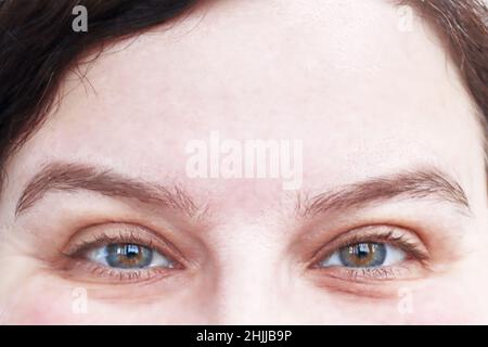 Partie du visage d'une femme.Des yeux souriants.Beauté après 40 sans maquillage Banque D'Images