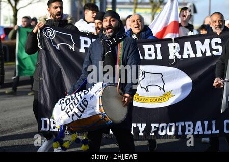 DERBY, ROYAUME-UNI.JAN 30th Pendjab Rams Supporters lors du match de championnat Sky Bet entre Derby County et Birmingham City au Pride Park, Derby, le dimanche 30th janvier 2022.(Credit: Jon Hobley | MI News) Credit: MI News & Sport /Alay Live News Banque D'Images