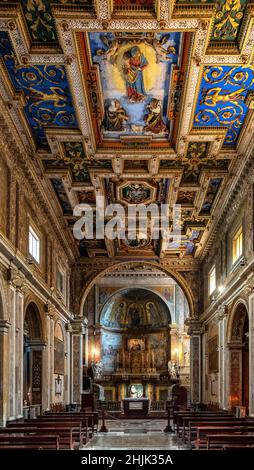 Rome, Italie - 25 mai 2018 : Santa Francesca Romana connue sous le nom d'église Santa Maria Nova du monastère d'Olivetans au Forum romain Romanum et Mont Palatin Banque D'Images