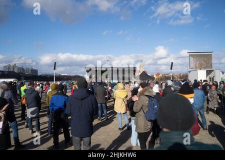 Munich, Germnay.30th janvier 2022.Le 30 janvier 2022, à Munich, en Allemagne, des centaines d'anti-vaxxers se sont rassemblés à la Theresienwiese pour démontrer leur opposition à la vaccination obligatoire et aux mesures Covid.(Photo par Alexander Pohl/Sipa USA) crédit: SIPA USA/Alay Live News Banque D'Images