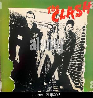 The Clash, Punk Rock Band, album Cover Music Collection, Epic CBS Records, années 1970, punk 1977, CULTURE DE LA JEUNESSE, albums vinyles rock classiques, pochettes vintage Banque D'Images